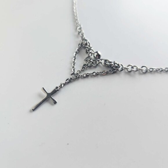Gothic silver cross chain mail necklace ✦ dainty classic medieval necklace ✦ - Picture 6 of 9